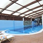 Resort Adenya & Halal