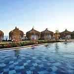 Resort Adenya & Halal