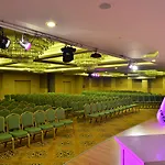Resort Adenya & Halal