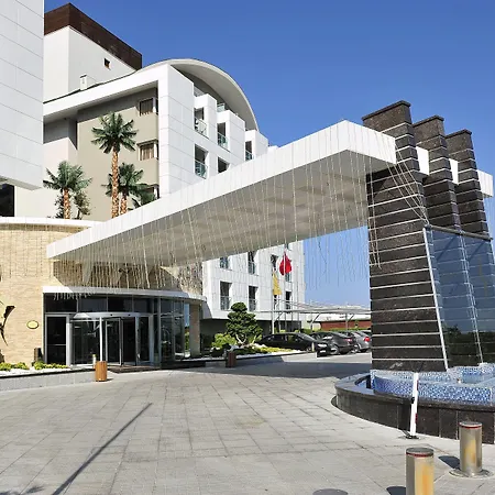 Adenya & Halal 5*