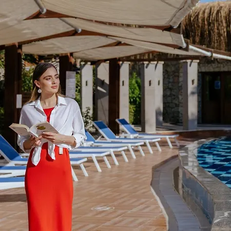 Adenya & Halal Semesteranläggning (resort)