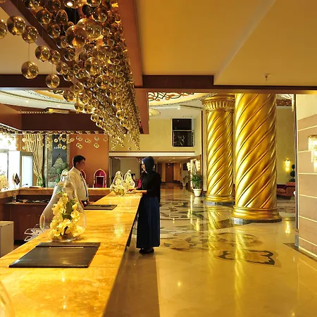 Resort Adenya & Halal