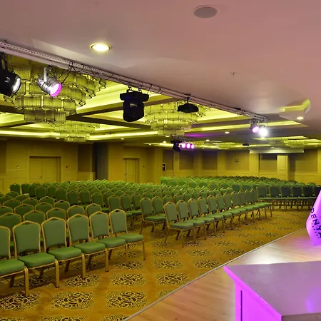 리조트 Adenya & Halal