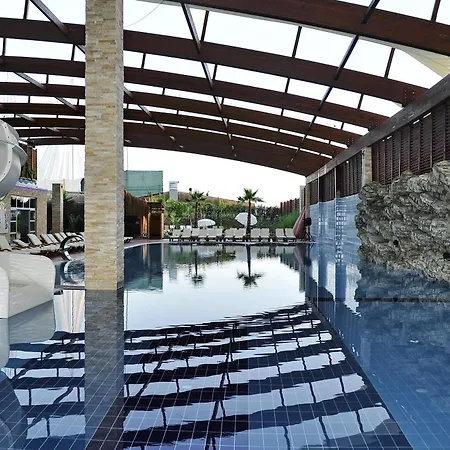 Adenya & Halal Αλάνια