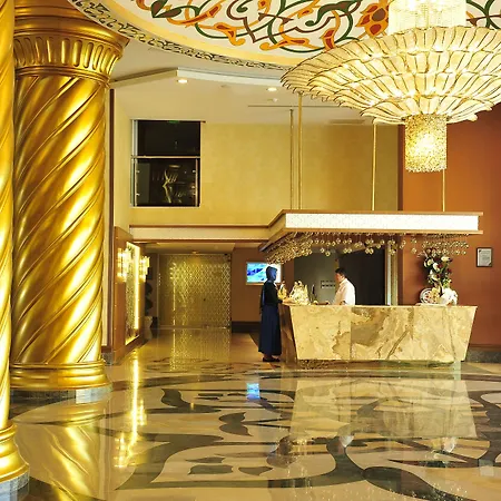 Adenya & Halal Αλάνια