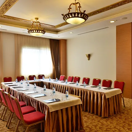 Adenya & Halal Θέρετρο Αλάνια