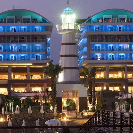 Θέρετρο Adenya & Halal 5*