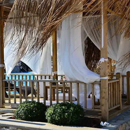 Θέρετρο Adenya & Halal